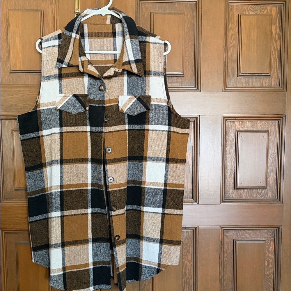 Plaid Sleeveless Button-Front Shirt Vest - Brown/Black/White